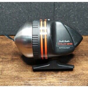 South Bend DLX 25 Spin Cast Fishing Reel Line Capacity 8 Lbs/70 Yards